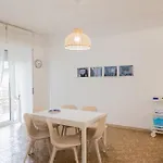 Maju Nyaraló